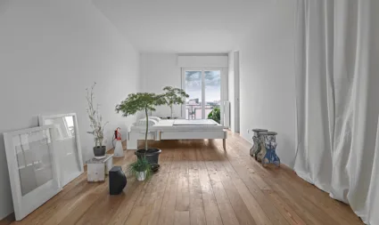 Moderni enterijer stana sa drvenim podom / foto: Kleiberit Moderni enterijer stana sa drvenim podom