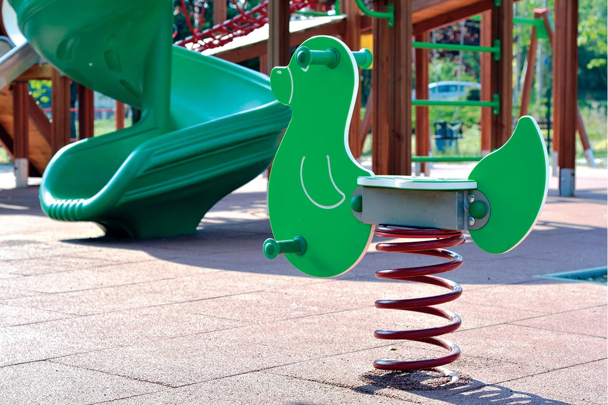 Reciklirana guma - podna obloga za dečija igrališta