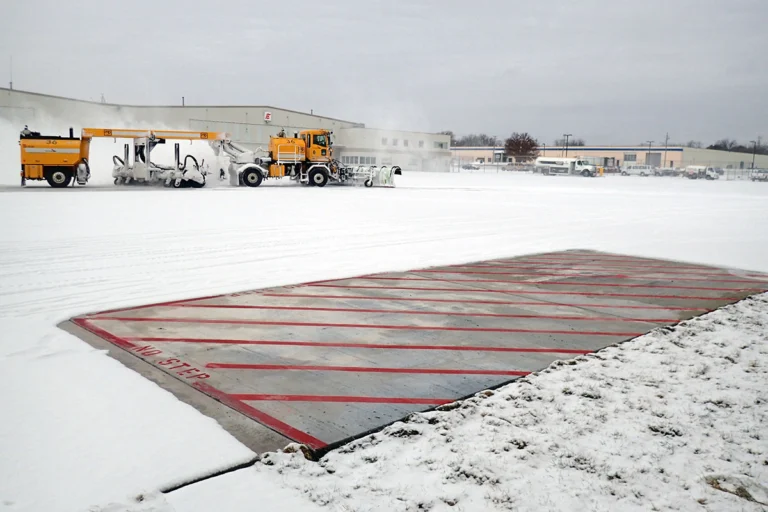 Otapanje snega i leda – Sigurnim korakom po zimskom tlu