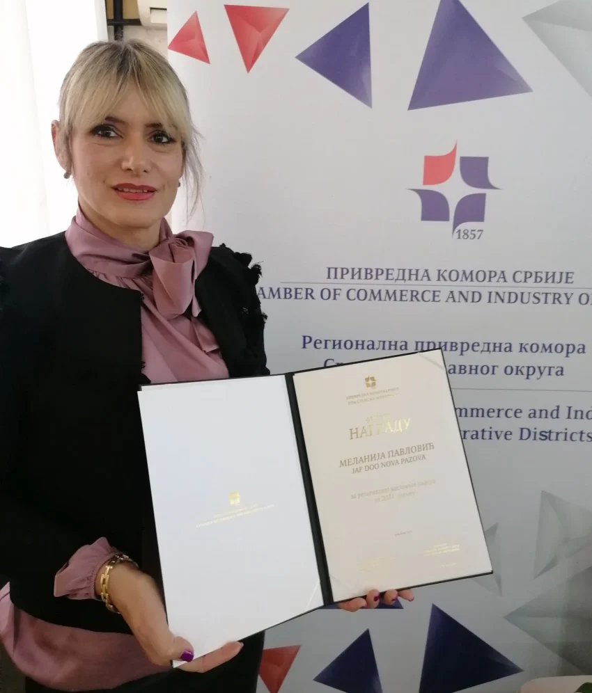 Melanija Pavlovic sa nagradom