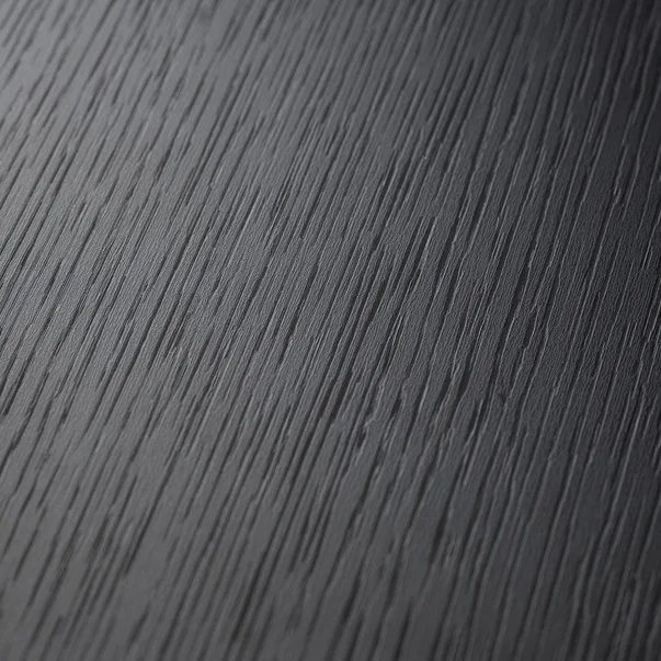 siva ploča sa izgledom brušenog drveta
