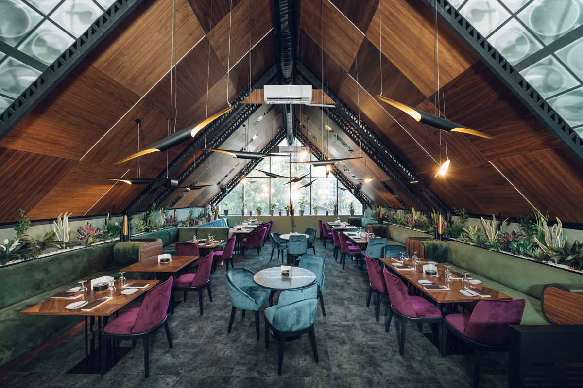 Showroom bar & restaurant Novi Sad / foto: Modularni podovi
