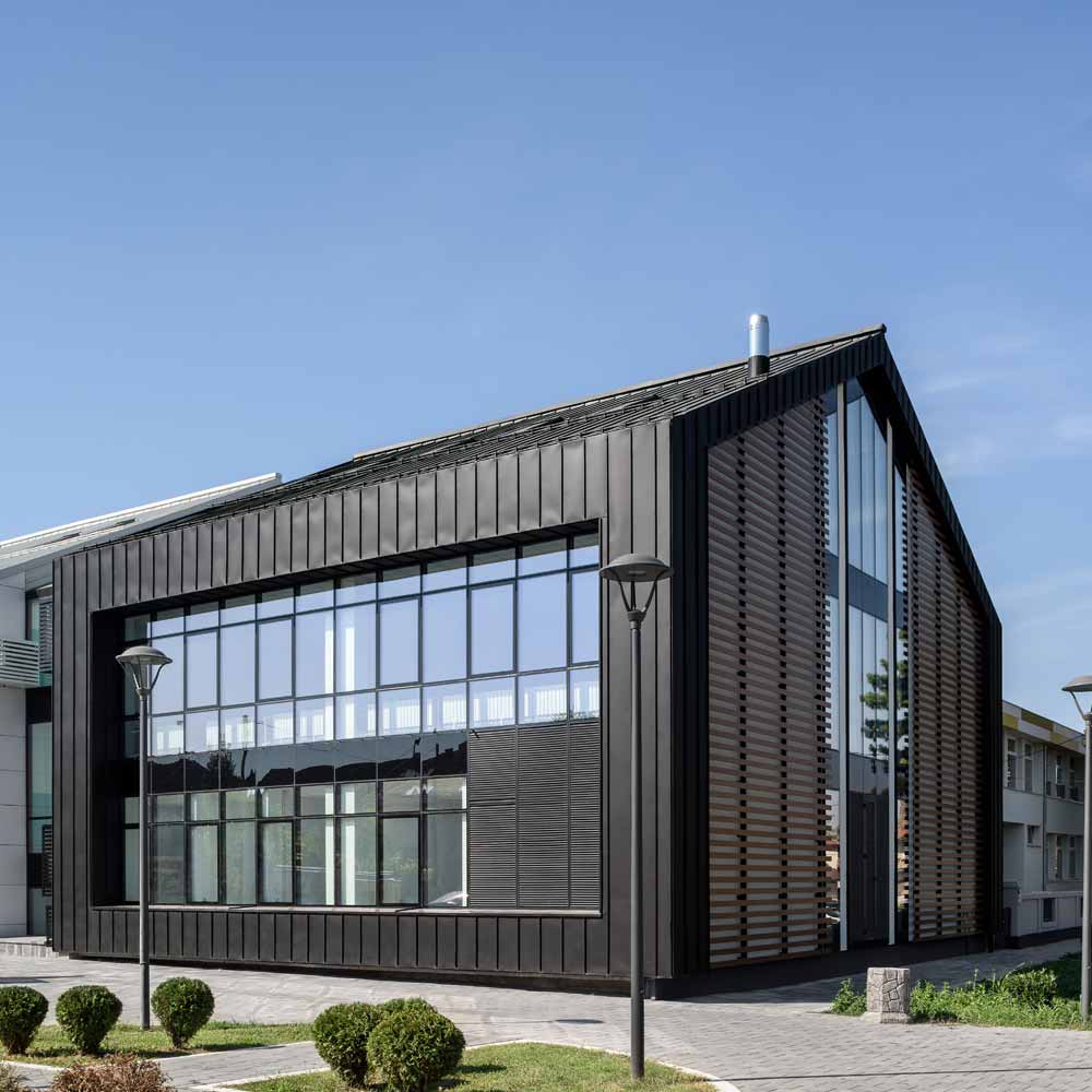 Škola u Novim Banovcima / autor projekta: Studio A&D Architects / foto: Miloš Martinović, Boško Karanović