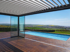 Magic Floor – Pouzdan partner za dugotrajna drvena rešenja Drveni pod pored bazena / foto: Magic Floor