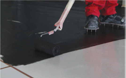 Nanošenje DUROFLOOR-CV / foto: ISOMAT