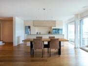 Podne obloge u enterijeru kuhinje i trpezarije / foto: SIKA