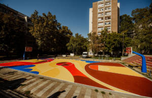 Javni košarkaški teren u Novom Sadu, Srbija / foto: Vasilije Baijlov