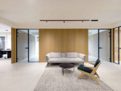 Projekat: Studio Fluid – Dizajn enterijera u službi moderne radne dinamike Projekat: Studio Fluid Wyss&Lila / foto: Jovana Rakezić