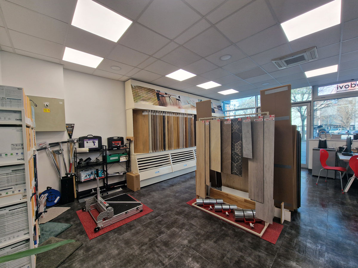 Izloženi podovi u novom prodajnom salonu kompanije Podovi d.o.o. / foto: Podovi d.o.o.