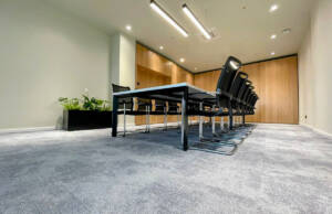 intervju: Nebojša Vujnović – Zašto kvalitet poda počinje mnogo pre ugradnje Pod u enterijeru kancelarijskog prostora / foto: Vujnović enterijeri